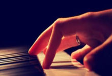 如何实现90分钟足球比分的免费调用？